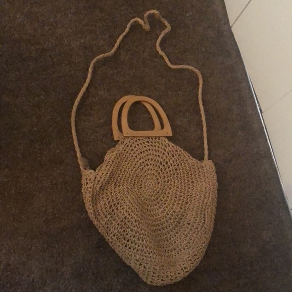 Woven purse, wooden handles - Picture 2 of 6